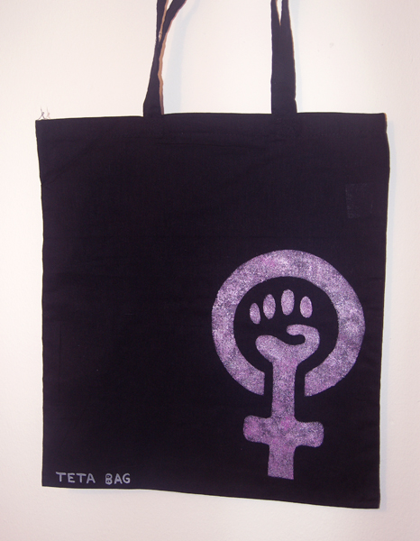 BOLSO TETA BAG NEGRO - FEMINISTA